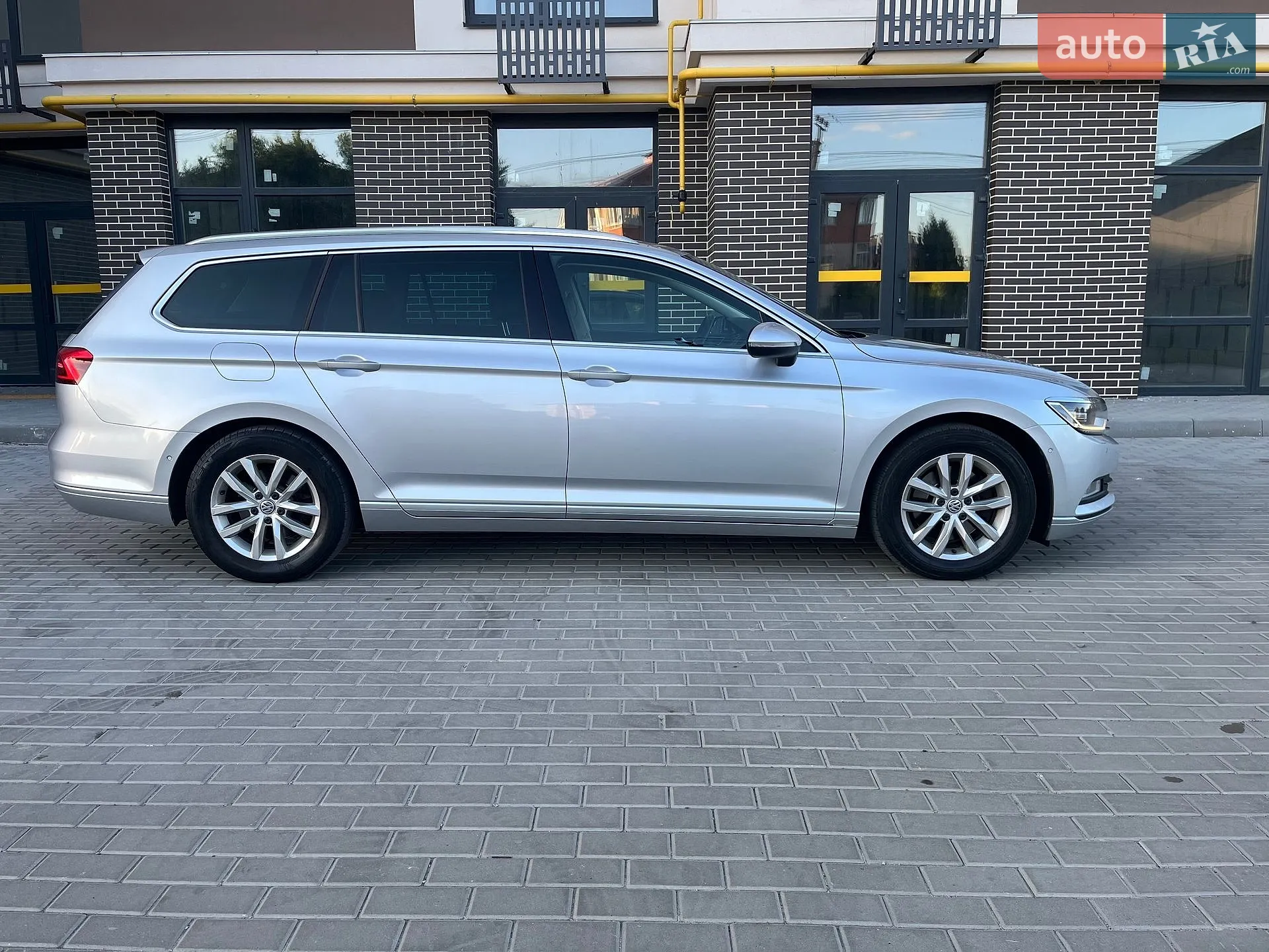 2016 Volkswagen Passat - мініатюра 9