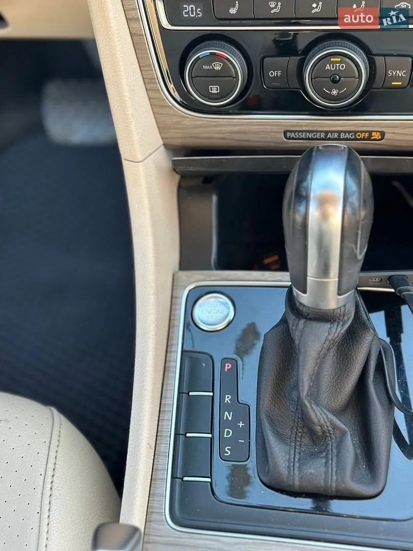 2017 Volkswagen Passat - мініатюра 25