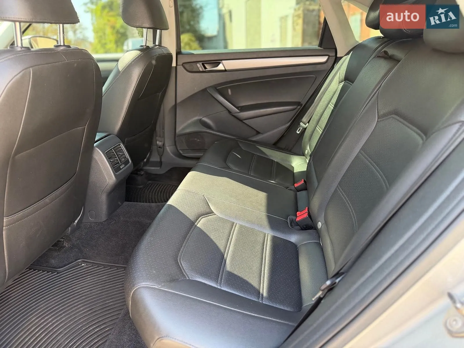 2014 Volkswagen Passat - мініатюра 20
