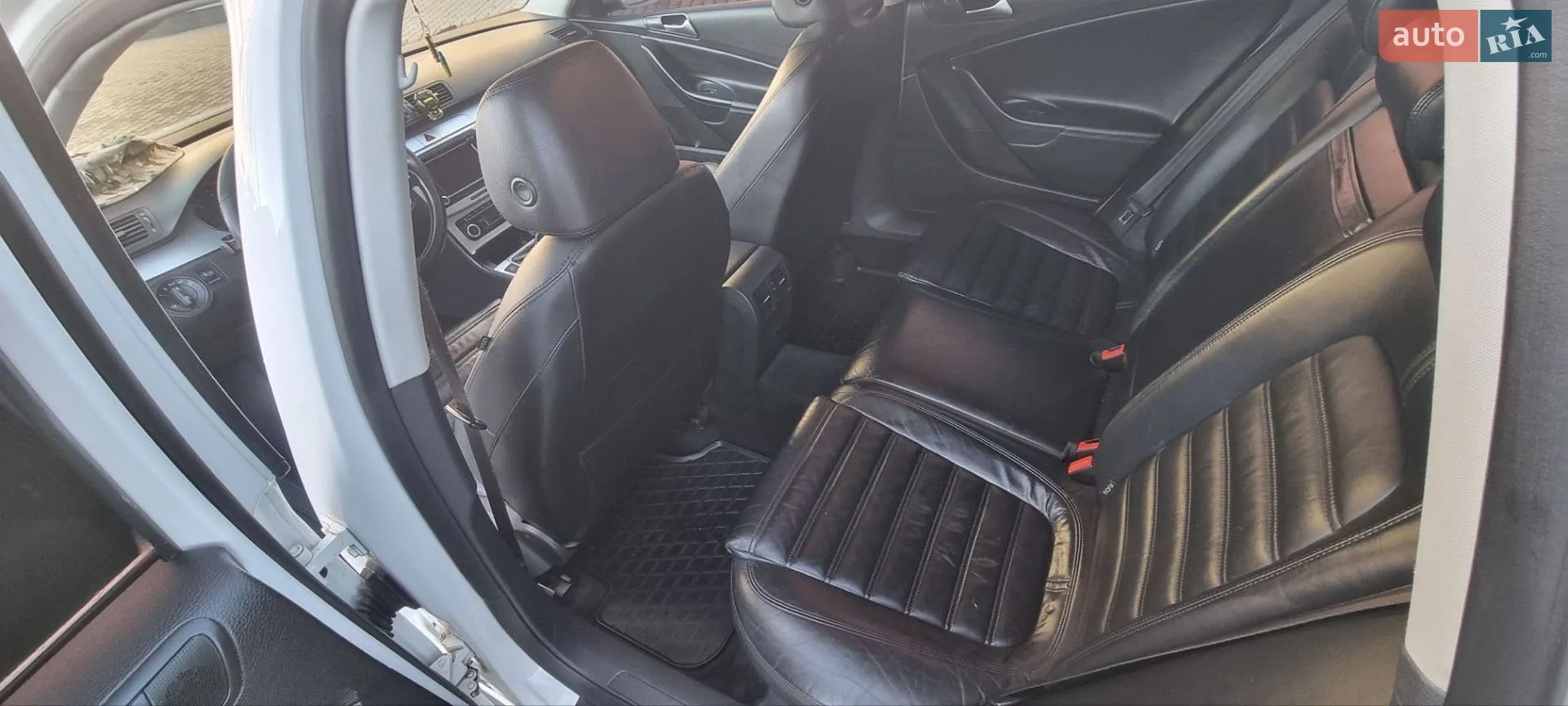 2010 Volkswagen Passat - мініатюра 7