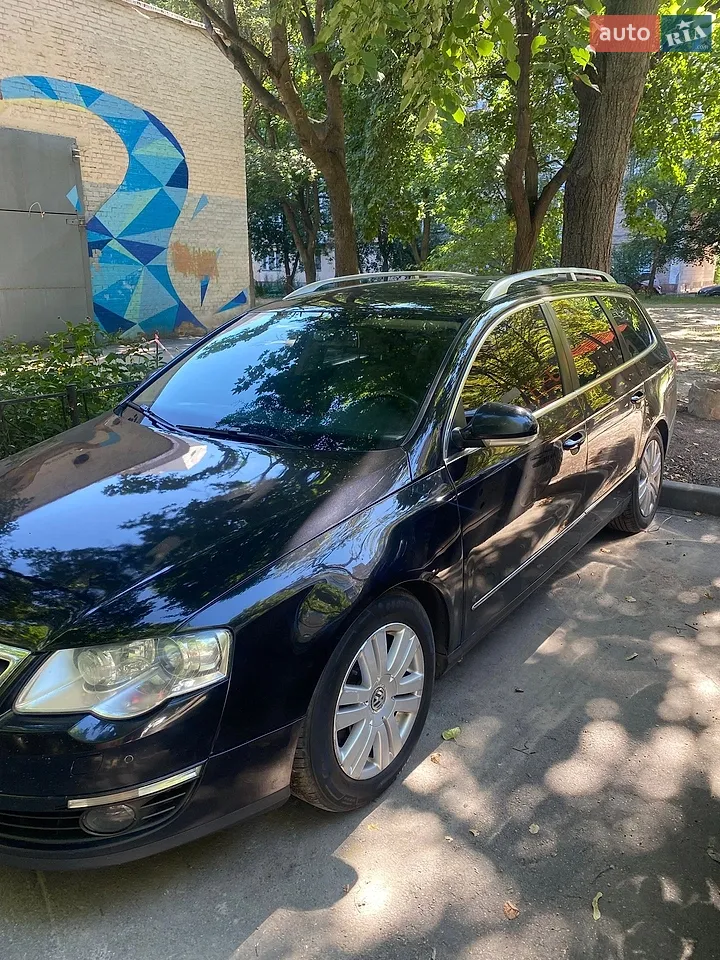 2010 Volkswagen Passat - мініатюра 16