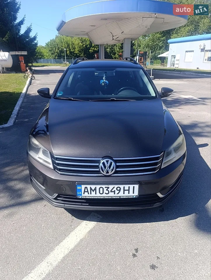 2010 Volkswagen Passat - мініатюра 40