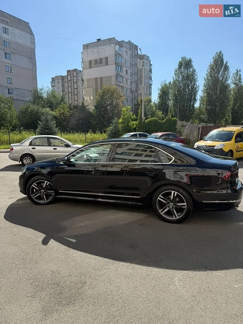 2016 Volkswagen Passat - мініатюра 10