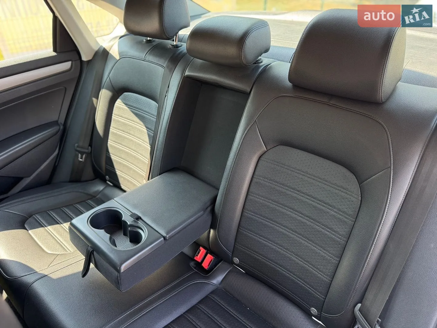 2015 Volkswagen Passat - мініатюра 24