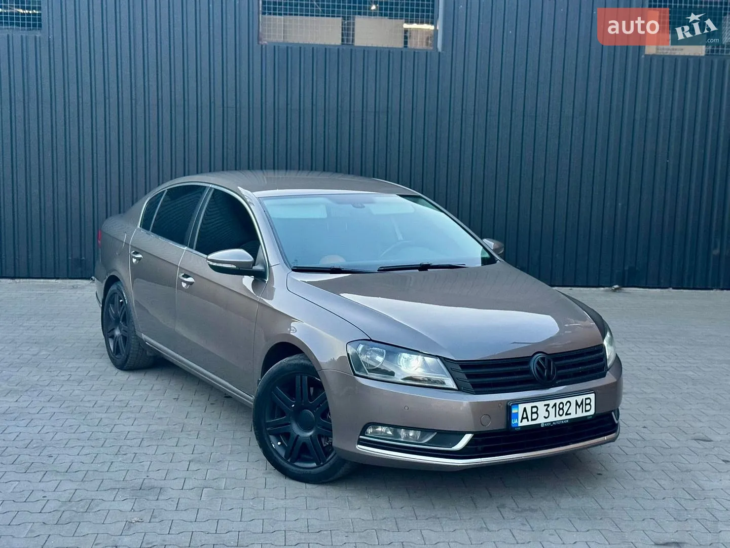2011 Volkswagen Passat - мініатюра 9