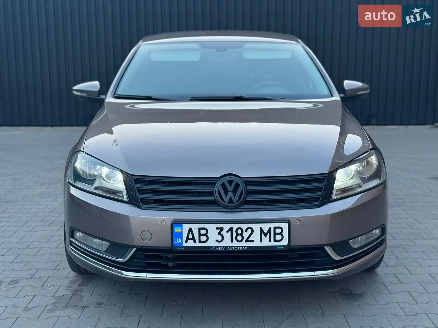 2011 Volkswagen Passat - мініатюра 11