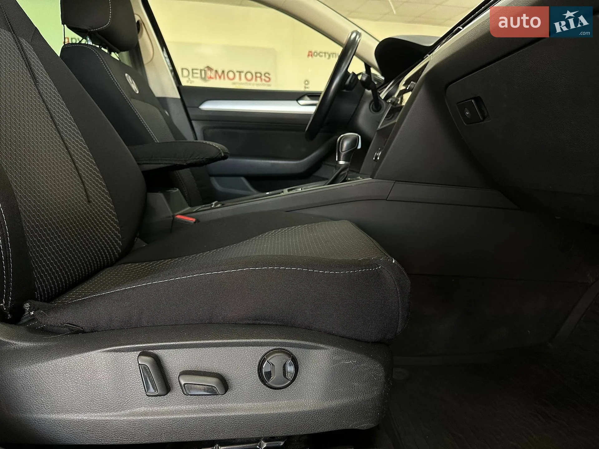 2019 Volkswagen Passat - мініатюра 19