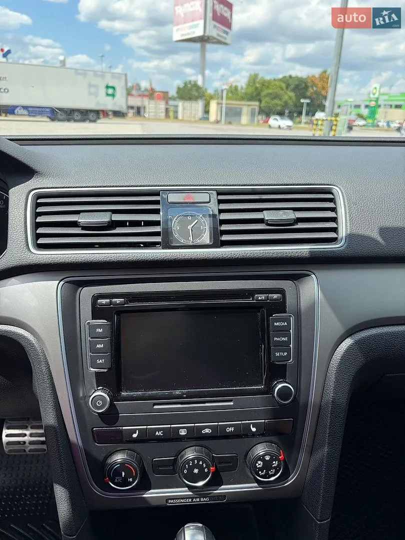 2015 Volkswagen Passat - мініатюра 21