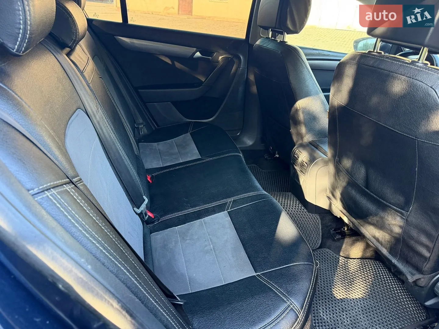 2011 Volkswagen Passat - мініатюра 26