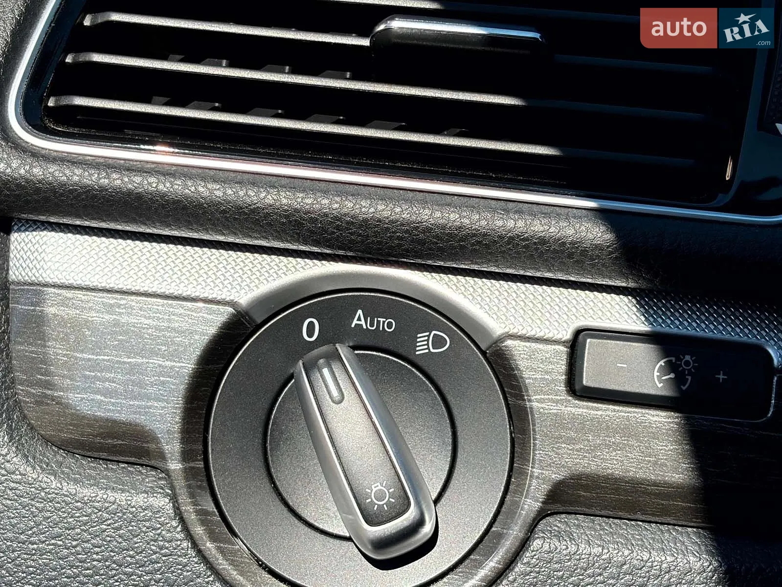 2016 Volkswagen Passat - мініатюра 15