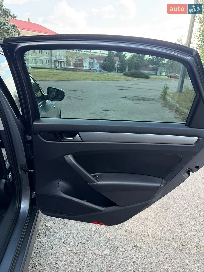 2014 Volkswagen Passat - мініатюра 17