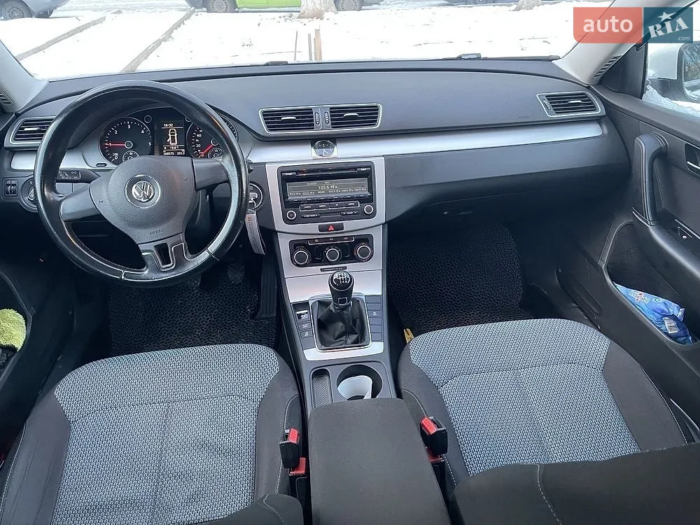2013 Volkswagen Passat - мініатюра 4