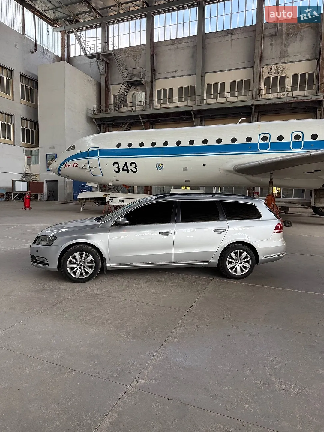 2010 Volkswagen Passat - мініатюра 3