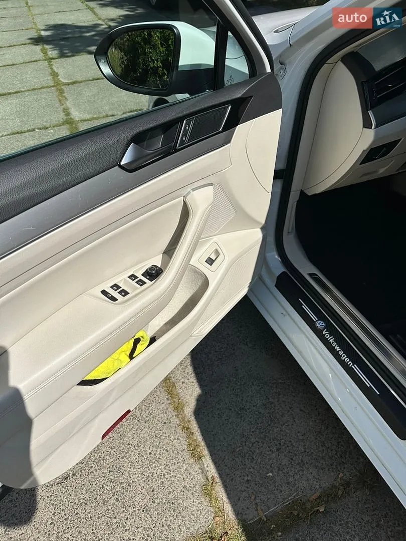2016 Volkswagen Passat - мініатюра 11