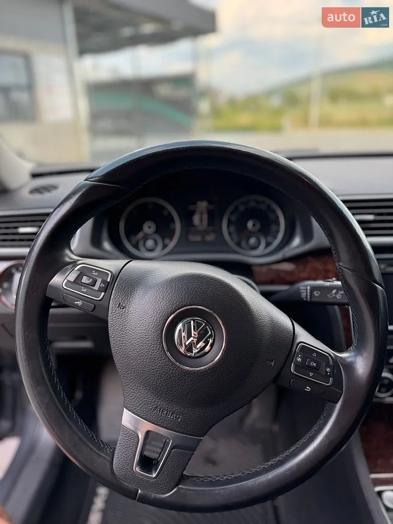 2013 Volkswagen Passat - мініатюра 8