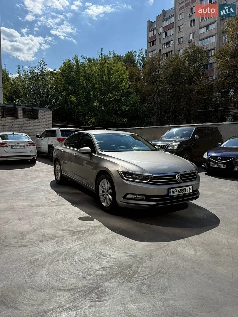 2016 Volkswagen Passat - мініатюра 3