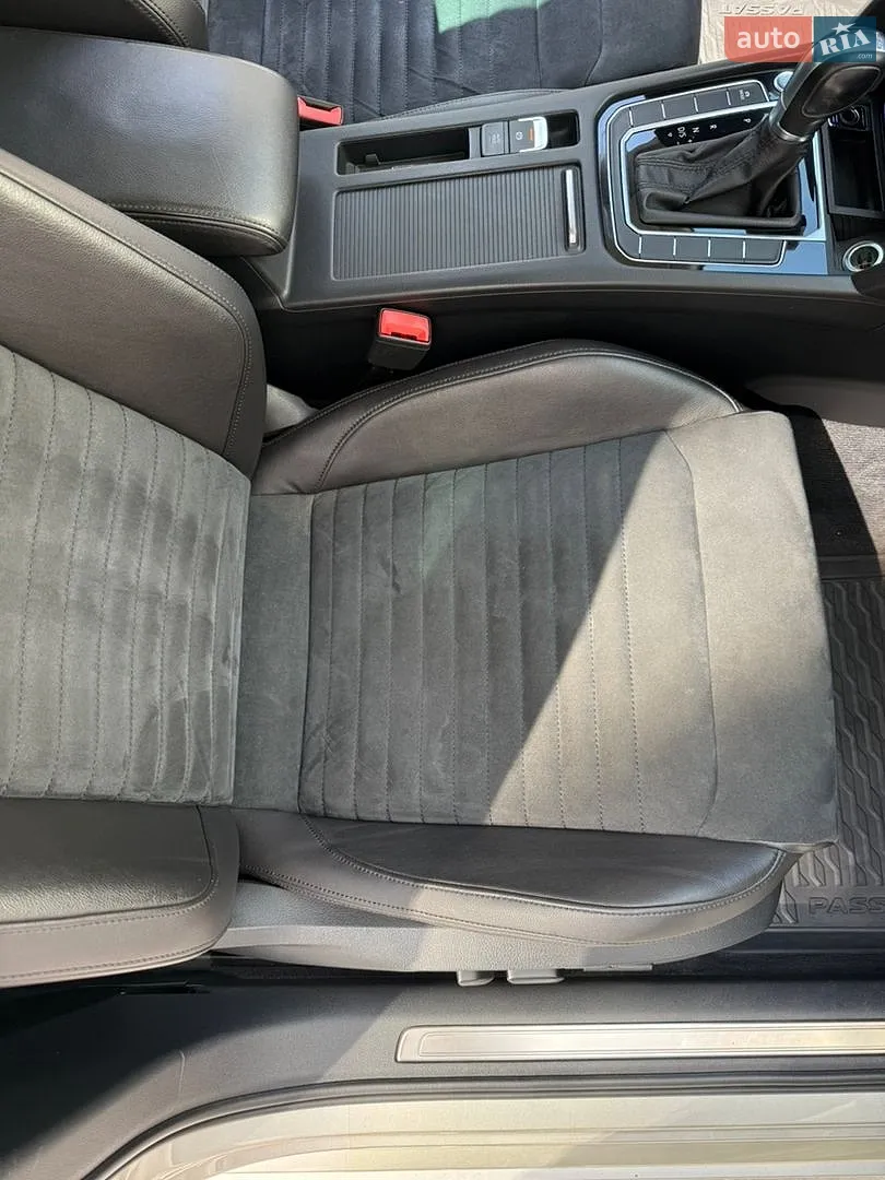 2016 Volkswagen Passat - мініатюра 16