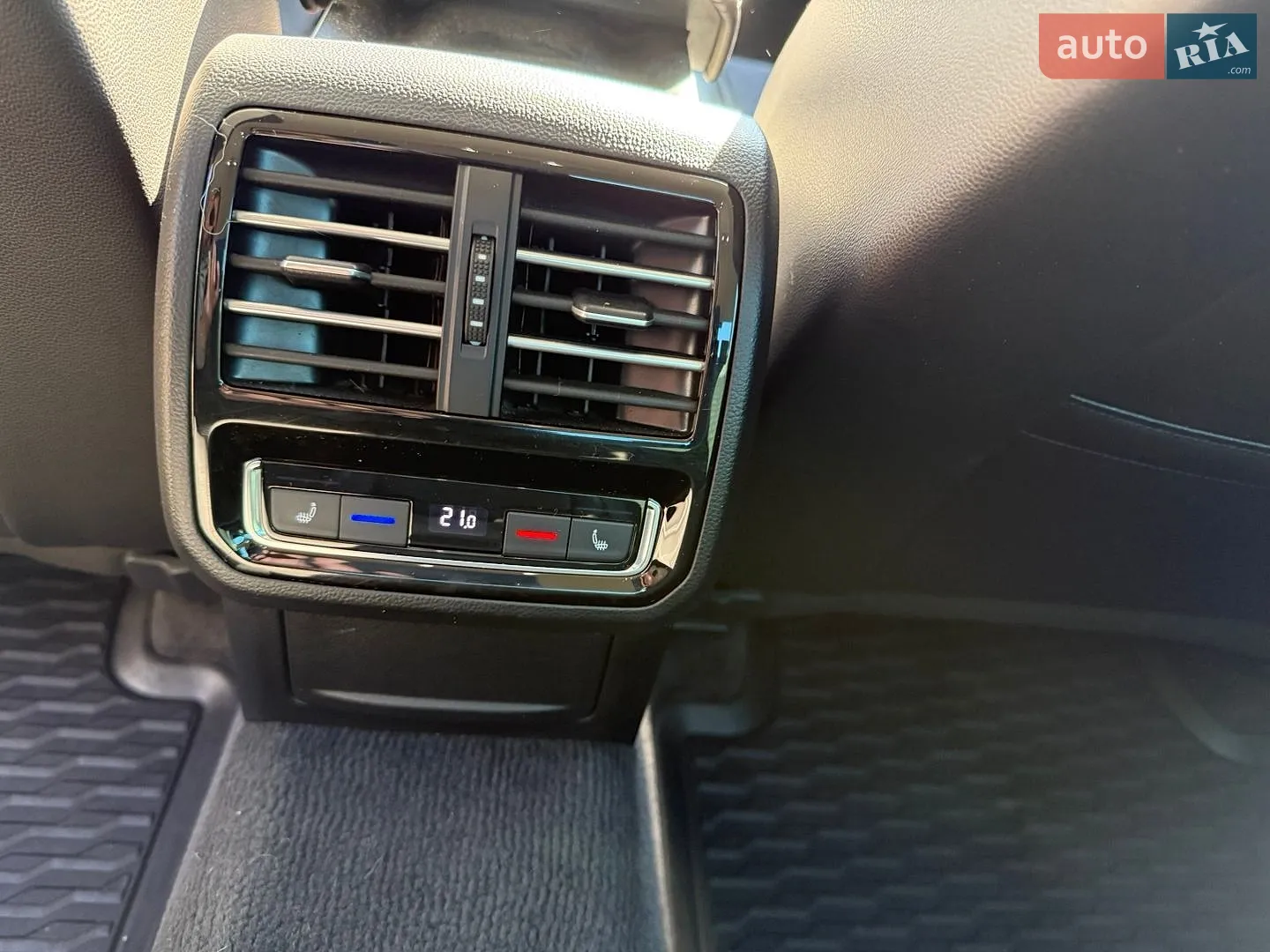 2016 Volkswagen Passat - мініатюра 25