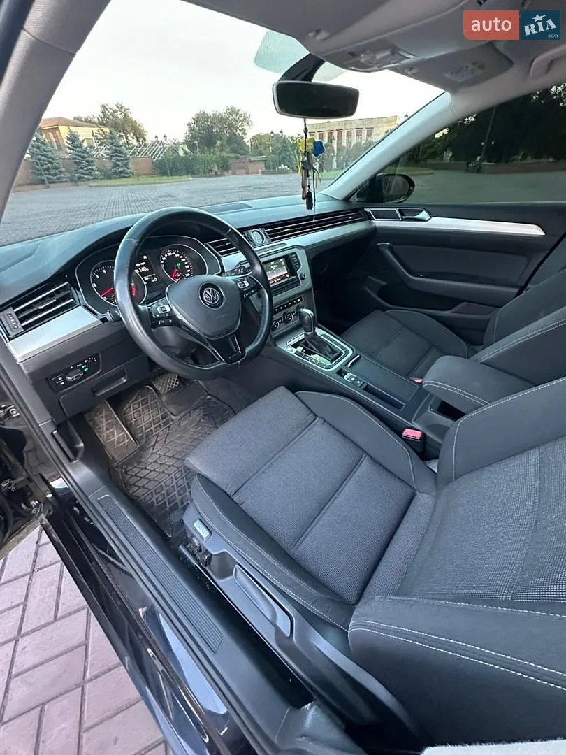 2015 Volkswagen Passat - мініатюра 13