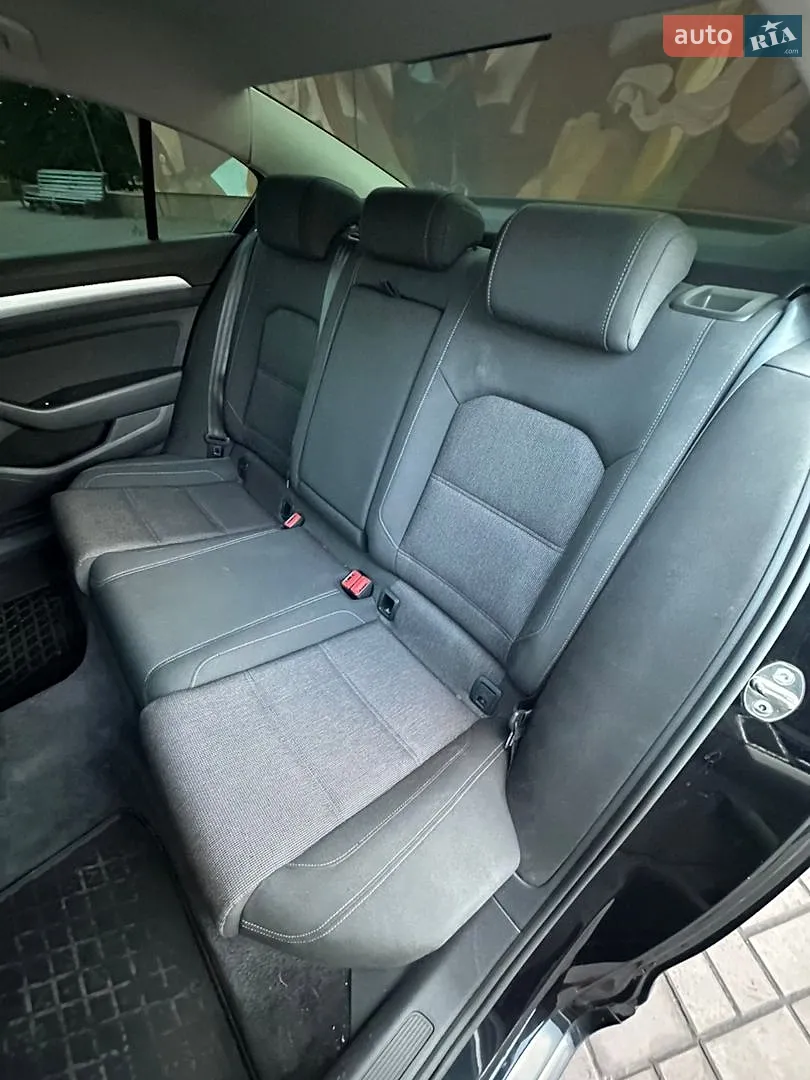2015 Volkswagen Passat - мініатюра 28