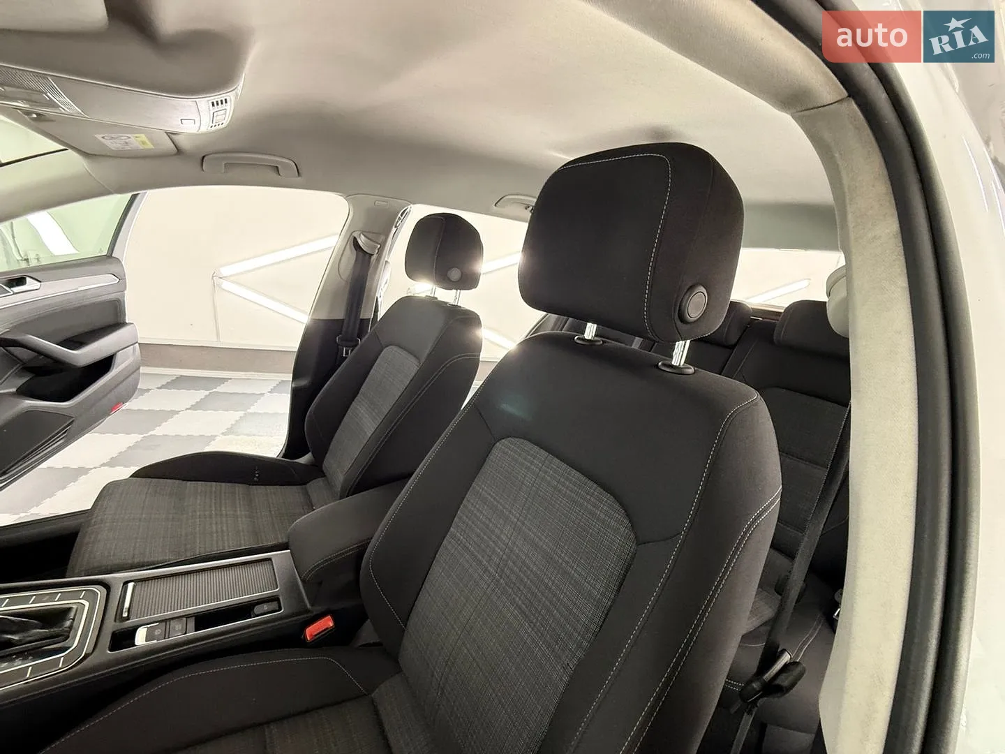 2020 Volkswagen Passat - мініатюра 32
