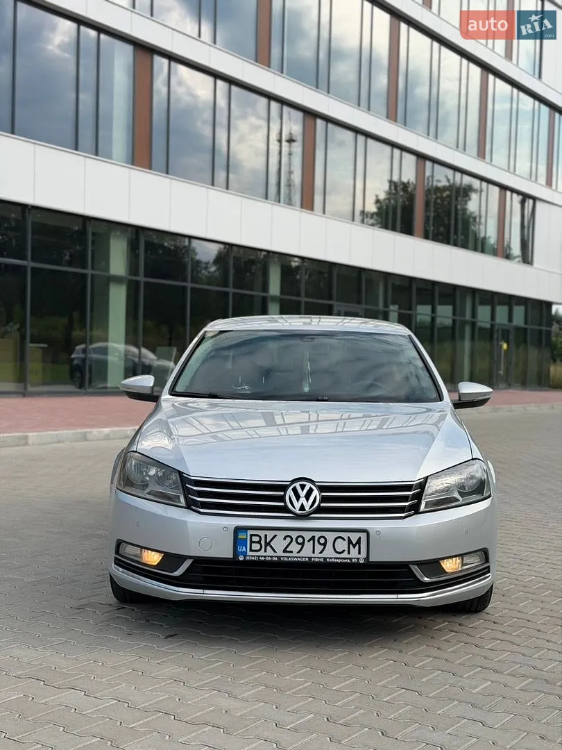 2011 Volkswagen Passat - мініатюра 3