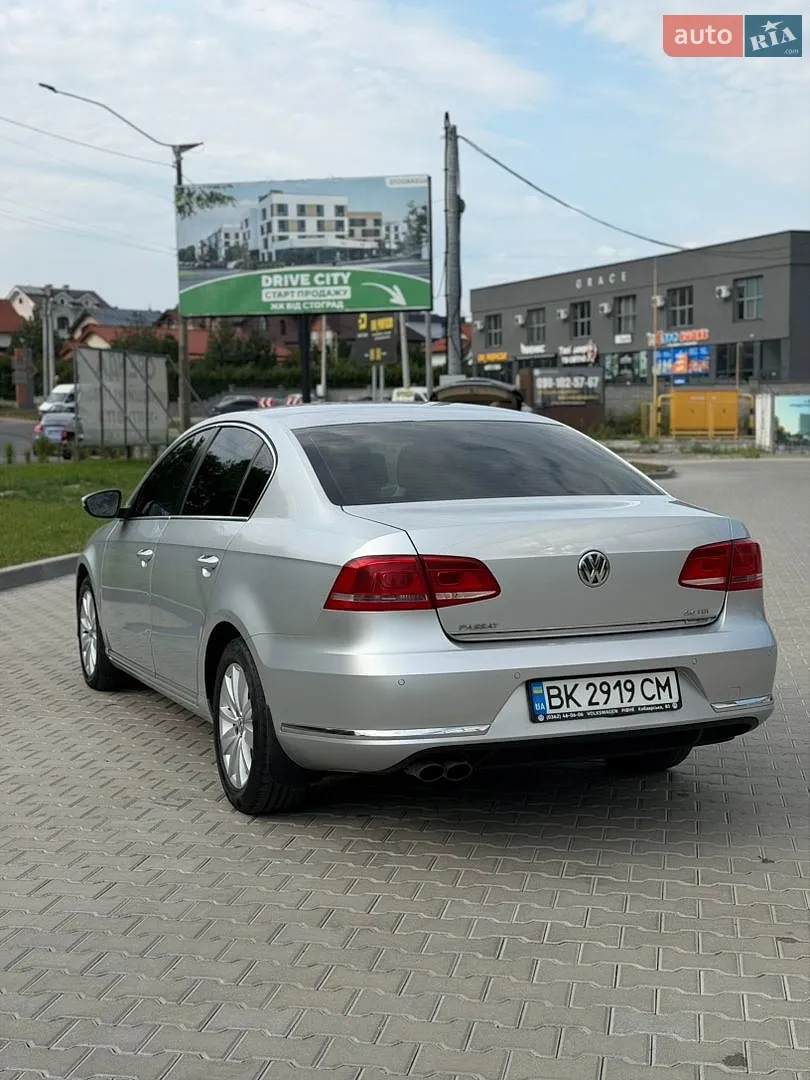 2011 Volkswagen Passat - мініатюра 11