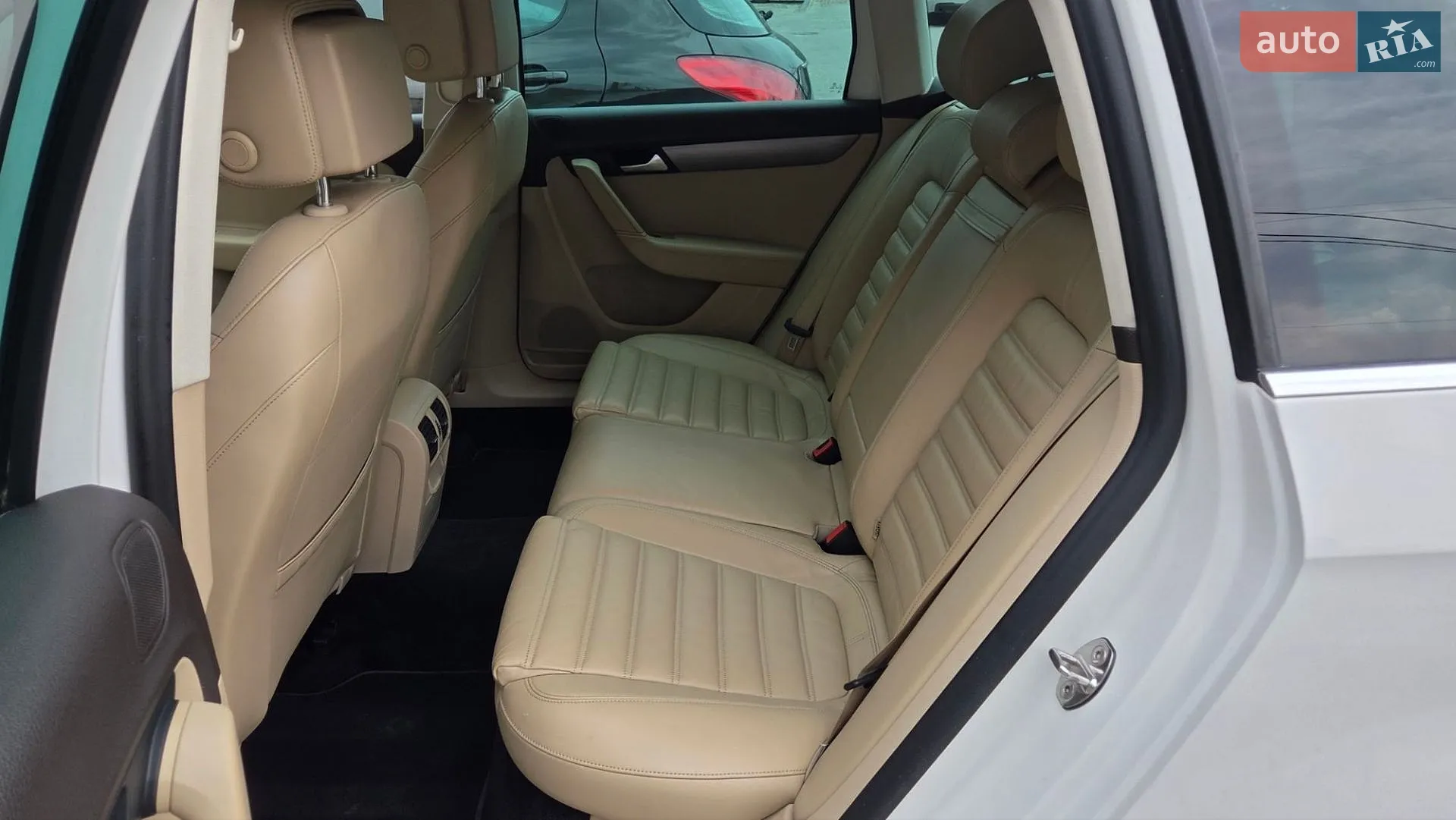 2013 Volkswagen Passat - мініатюра 21