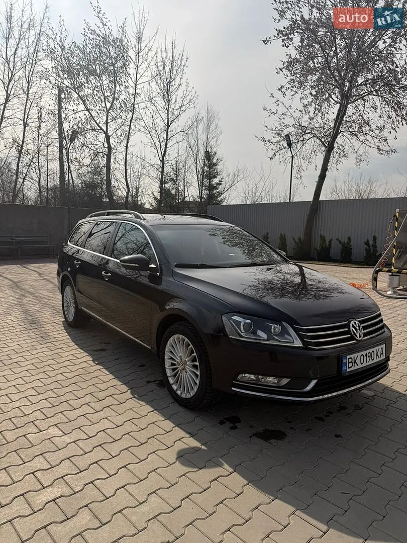 2011 Volkswagen Passat - мініатюра 2