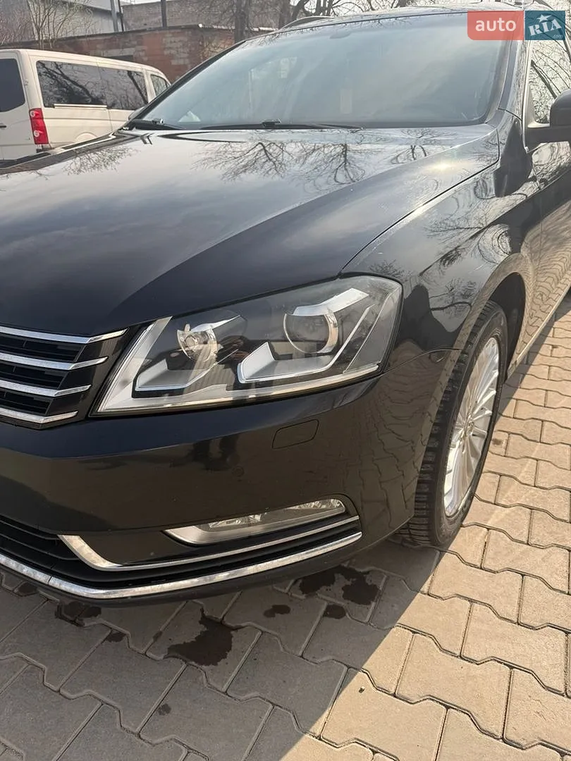 2011 Volkswagen Passat - мініатюра 12