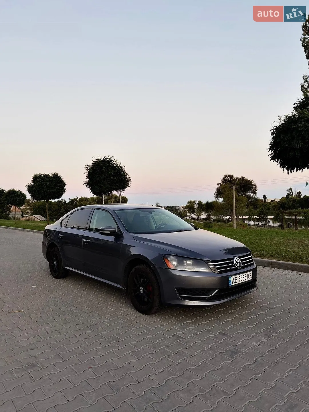 2013 Volkswagen Passat - мініатюра 2