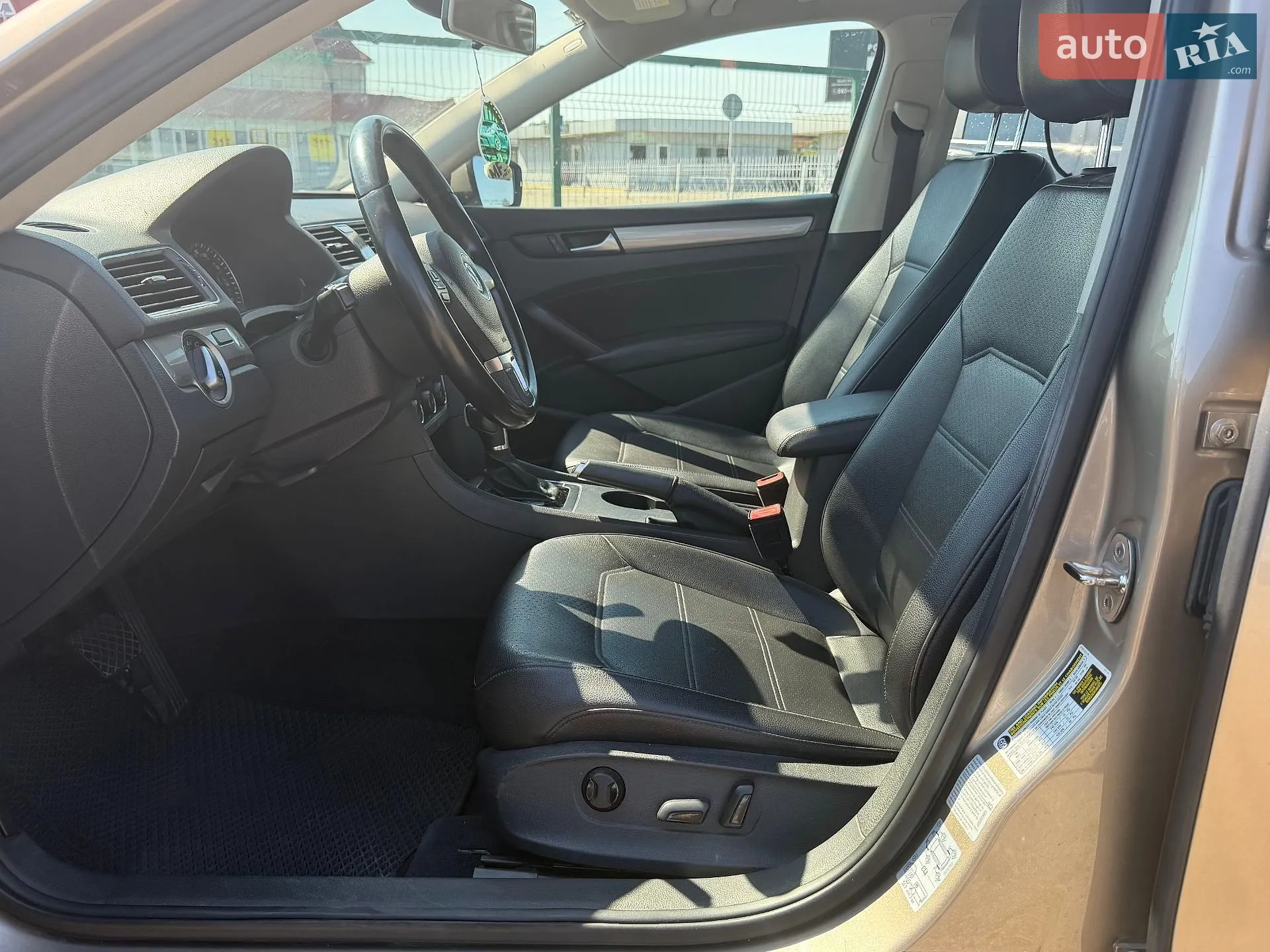 2015 Volkswagen Passat - мініатюра 13