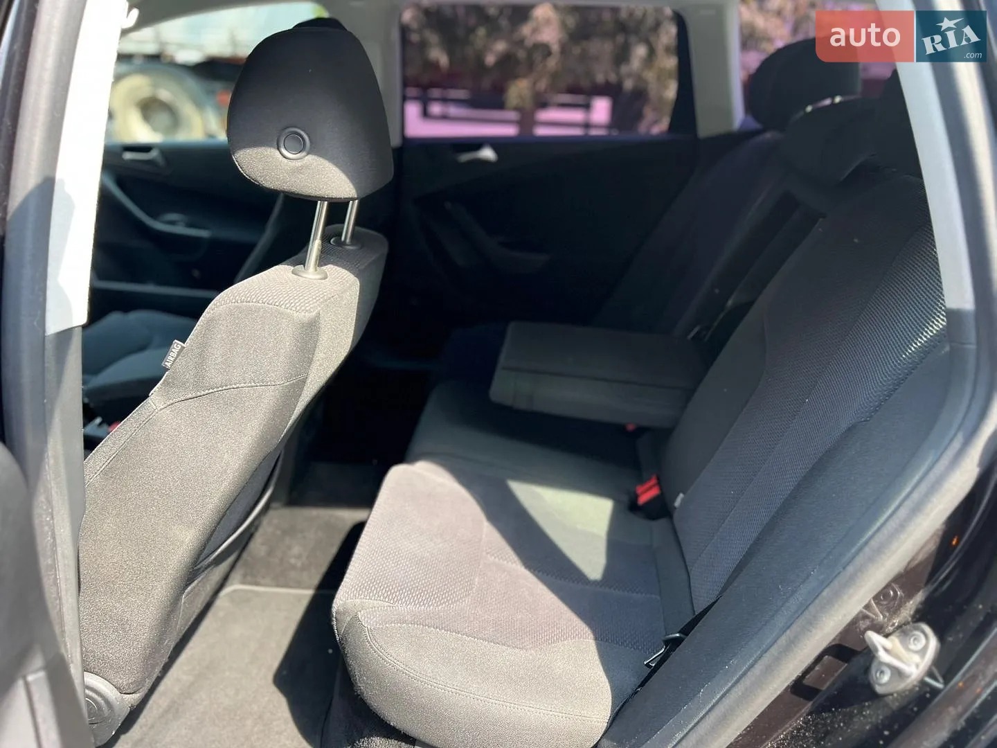 2010 Volkswagen Passat - мініатюра 17