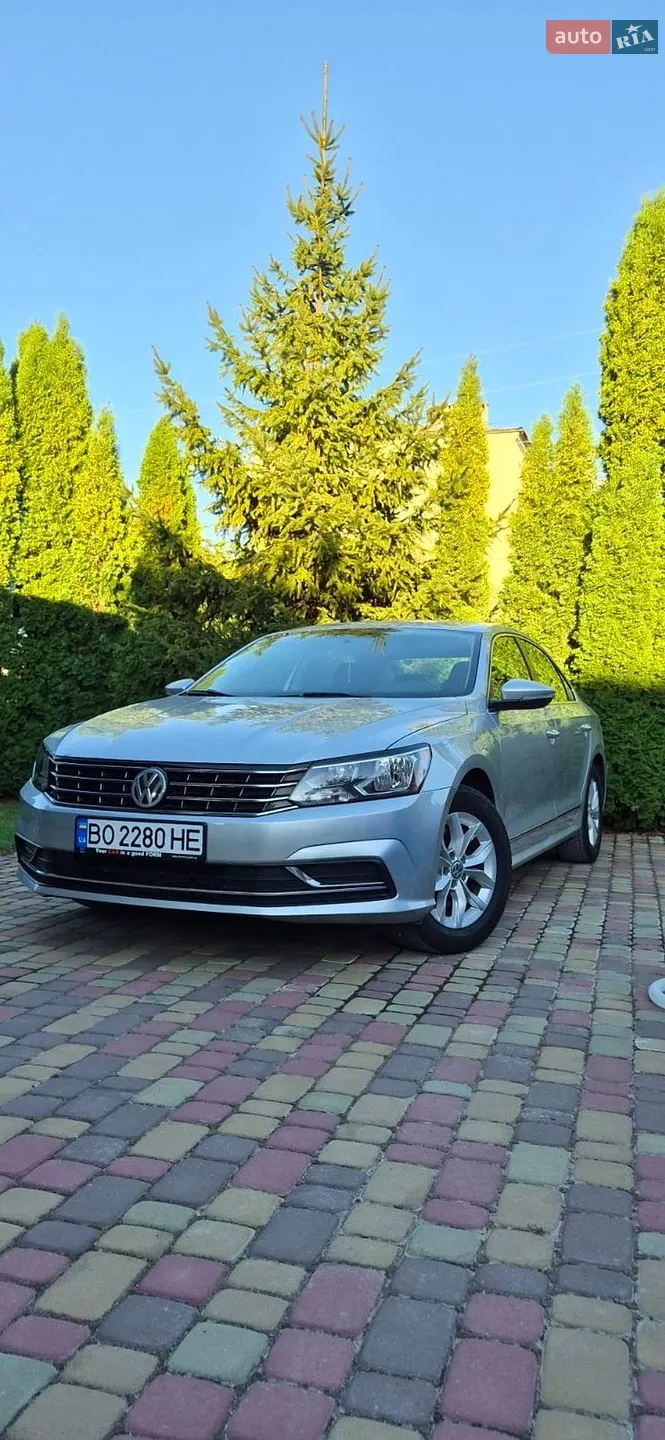 2017 Volkswagen Passat - фото 1