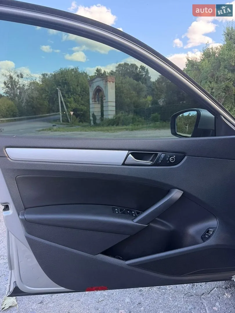 2012 Volkswagen Passat - мініатюра 14