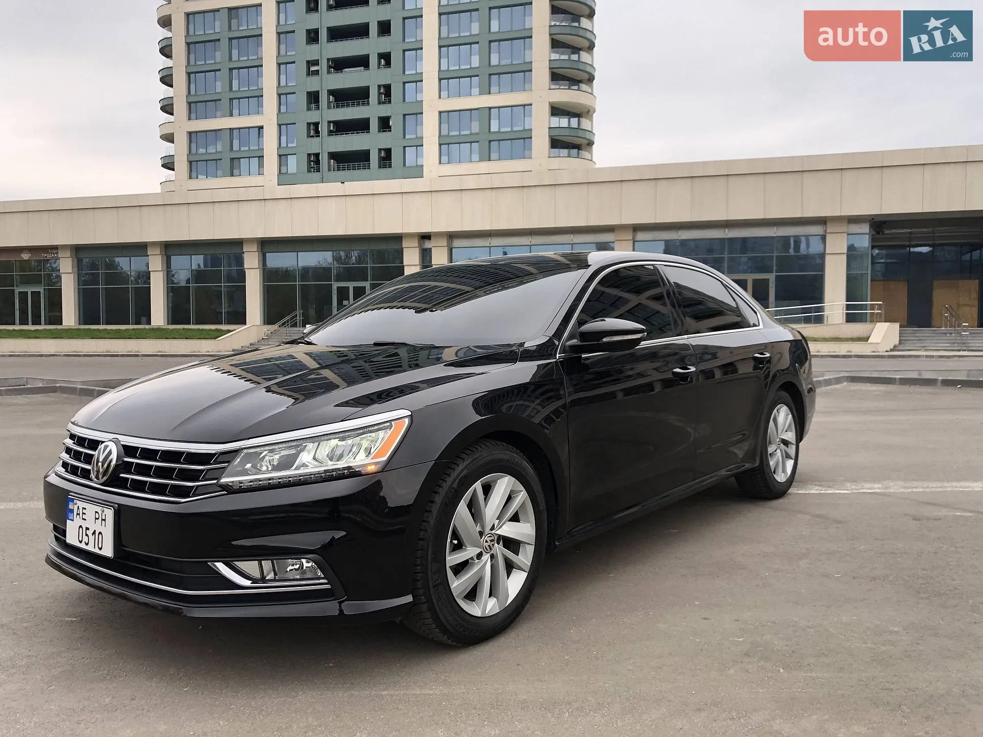2018 Volkswagen Passat - фото 1