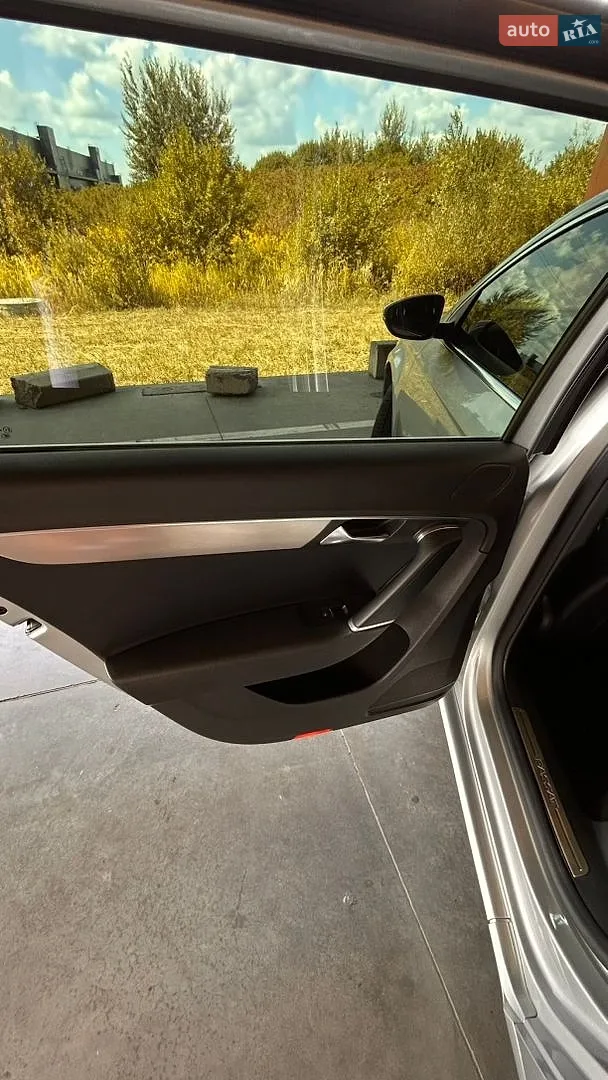 2013 Volkswagen Passat - мініатюра 13