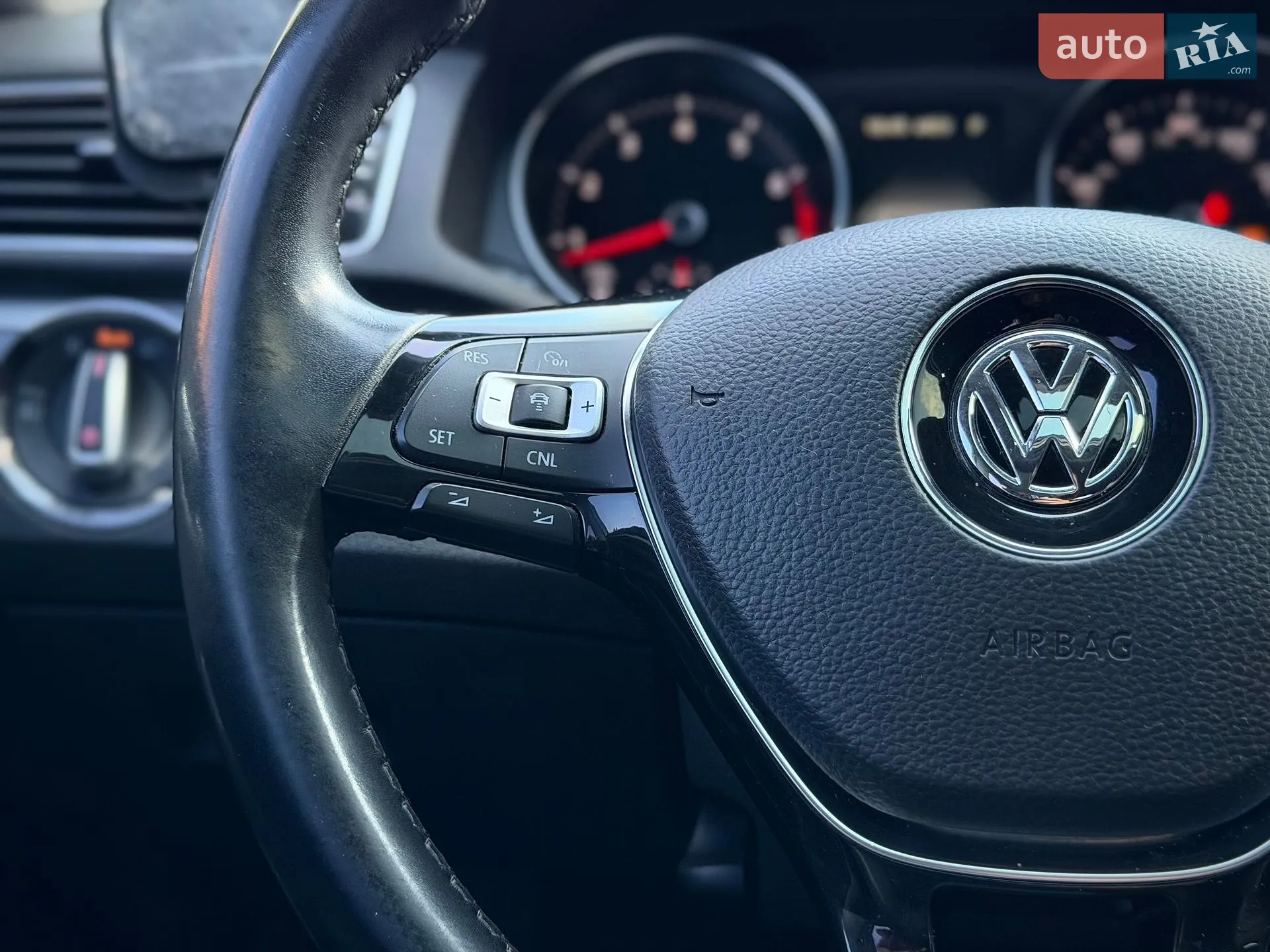 2018 Volkswagen Passat - мініатюра 30