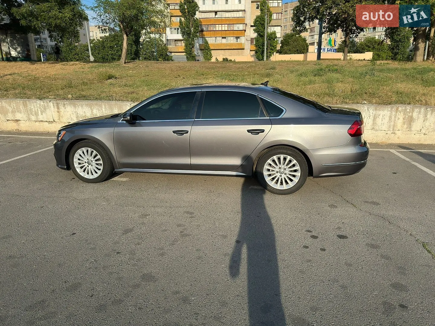 2016 Volkswagen Passat - мініатюра 2