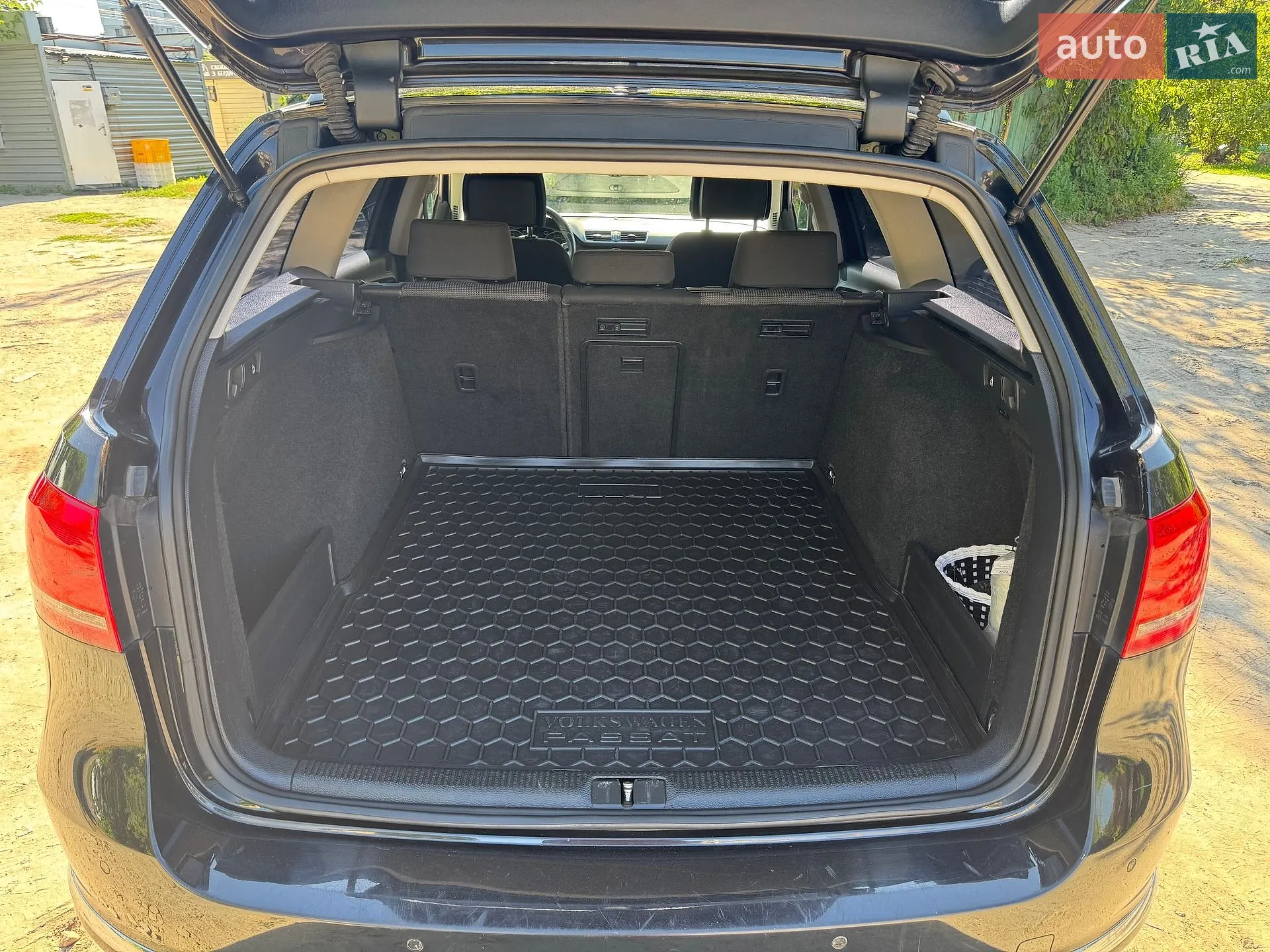 2010 Volkswagen Passat - мініатюра 29
