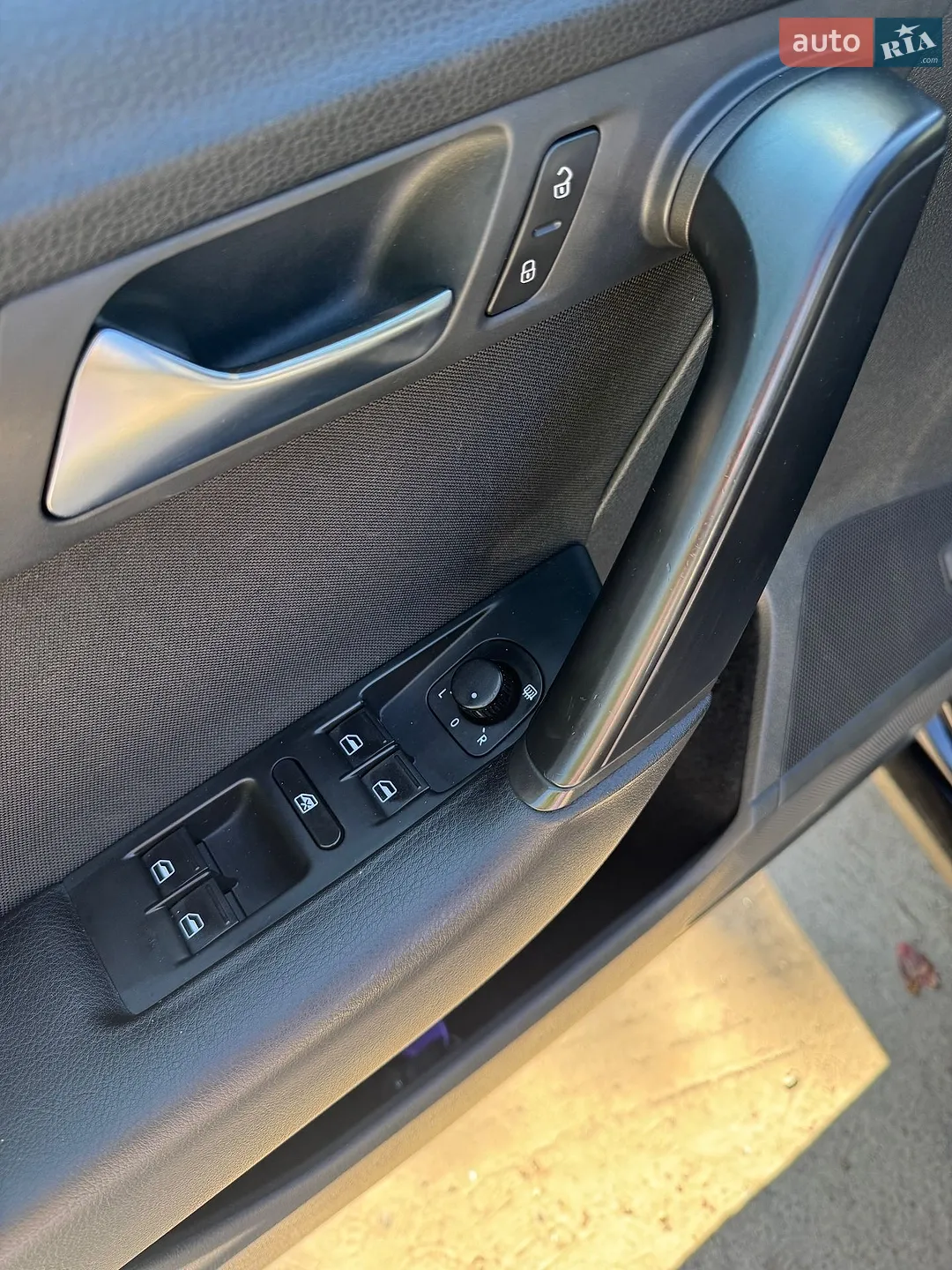 2010 Volkswagen Passat - мініатюра 17