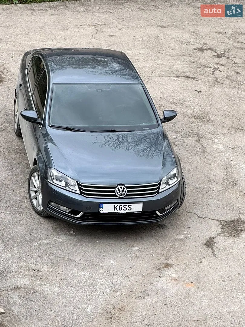 2011 Volkswagen Passat - мініатюра 2