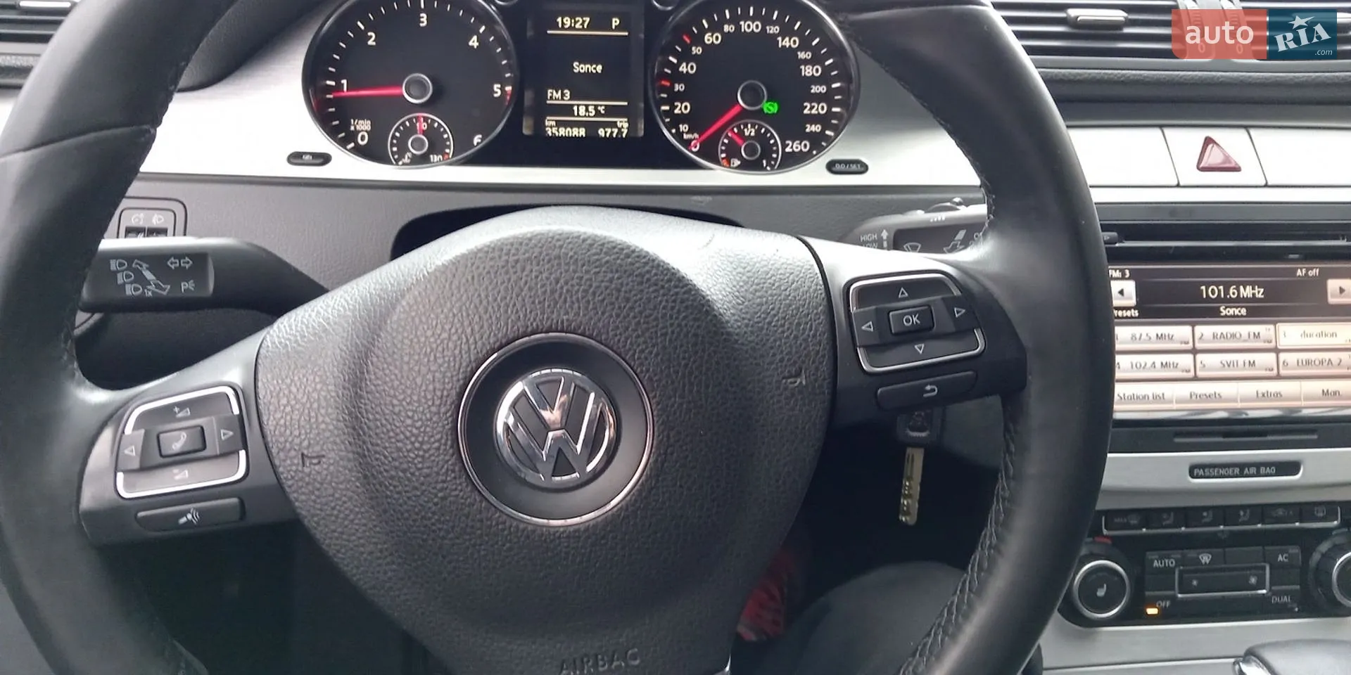 2010 Volkswagen Passat - мініатюра 6