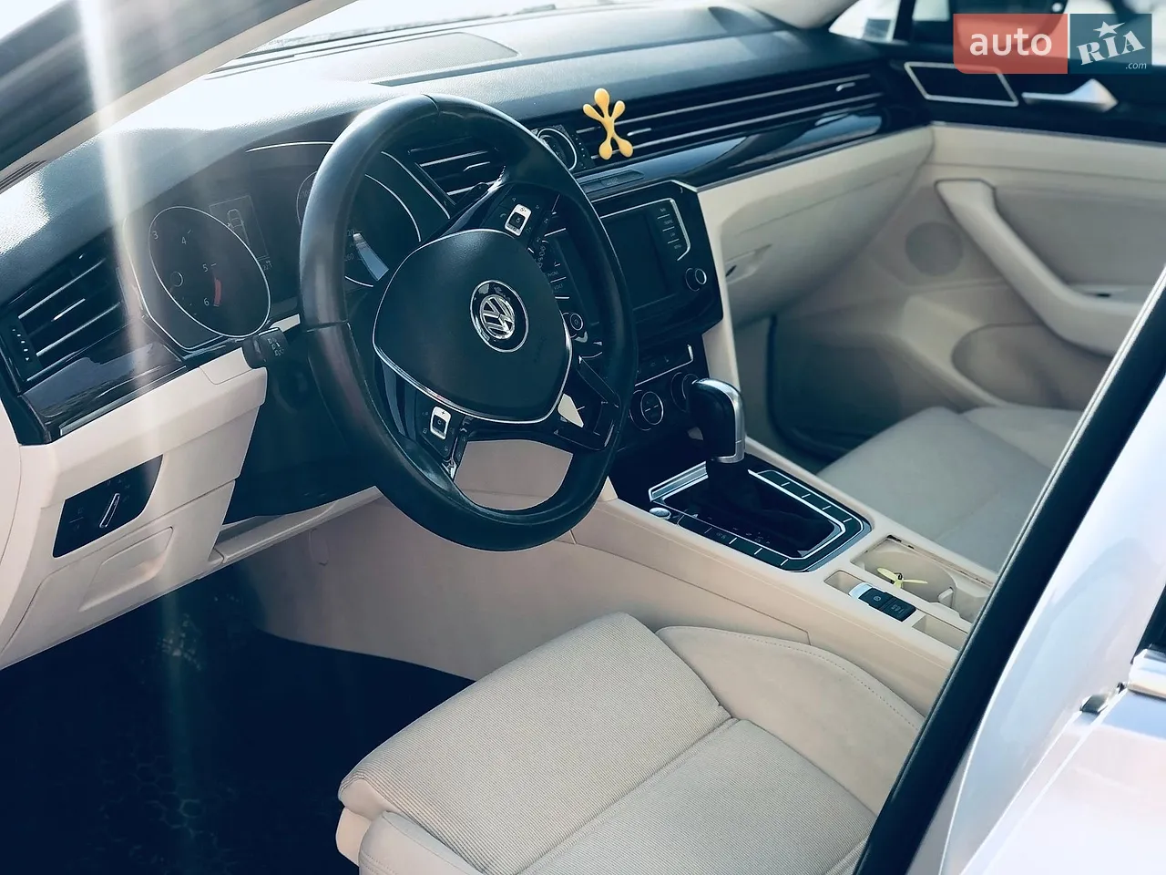2015 Volkswagen Passat - мініатюра 17