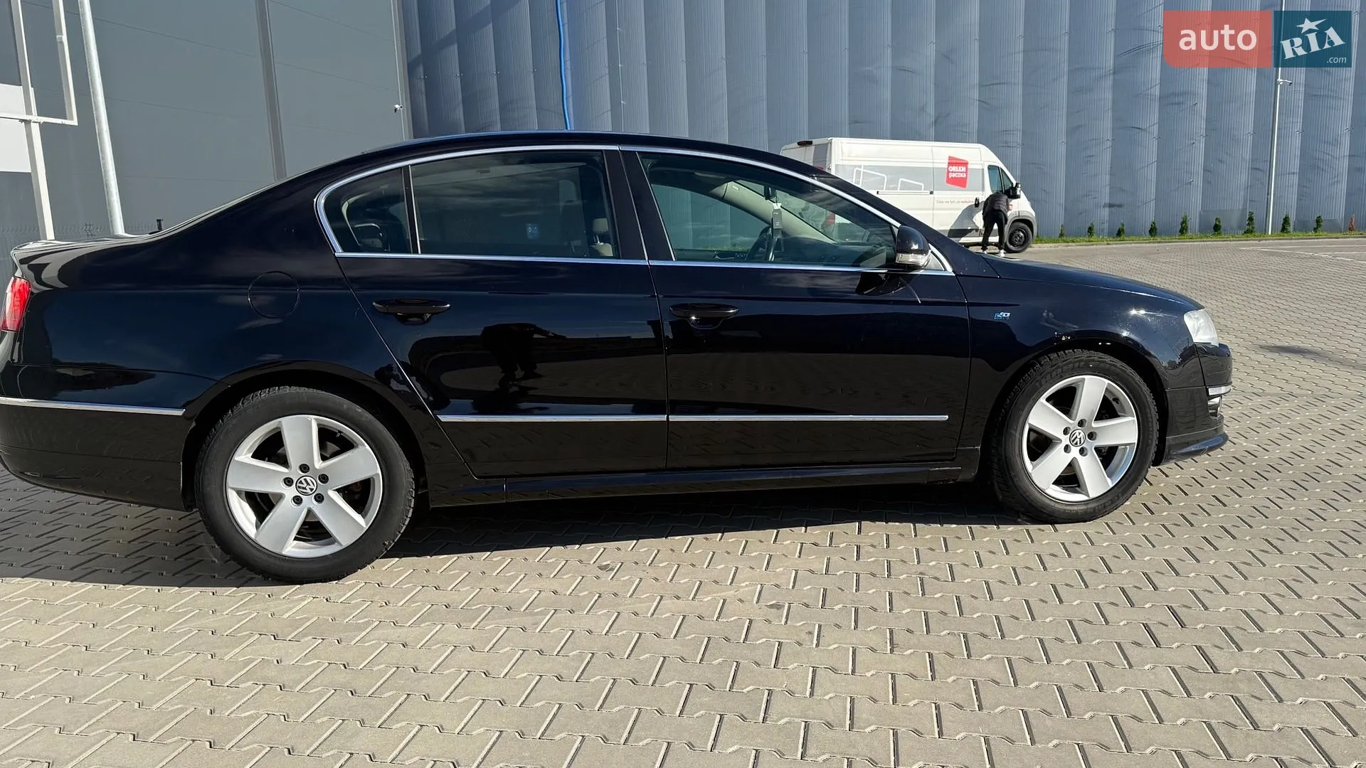2010 Volkswagen Passat - мініатюра 21