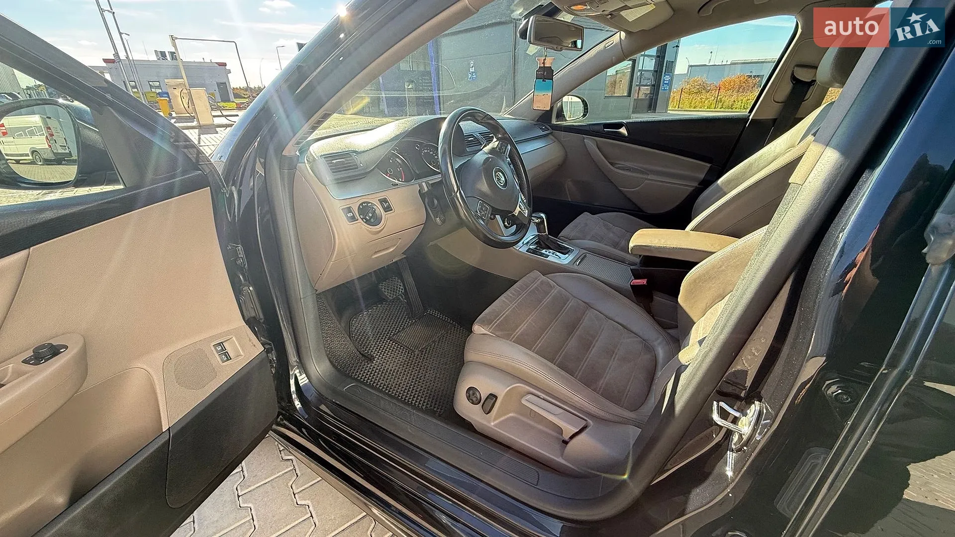 2010 Volkswagen Passat - мініатюра 25