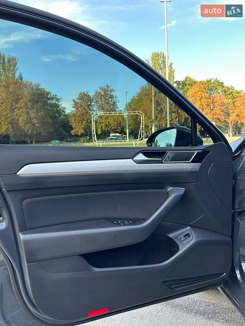 2017 Volkswagen Passat - мініатюра 10