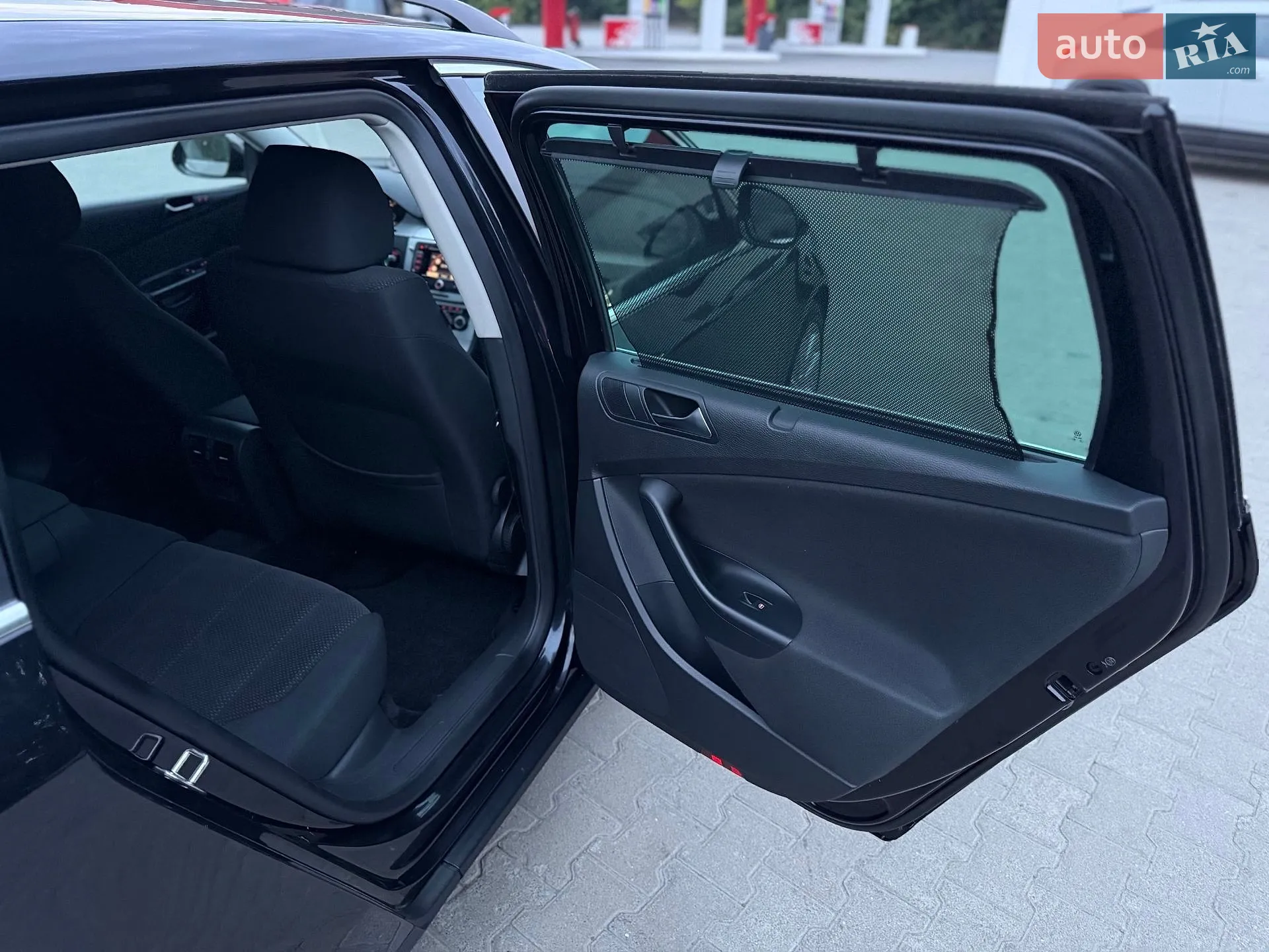 2010 Volkswagen Passat - мініатюра 27