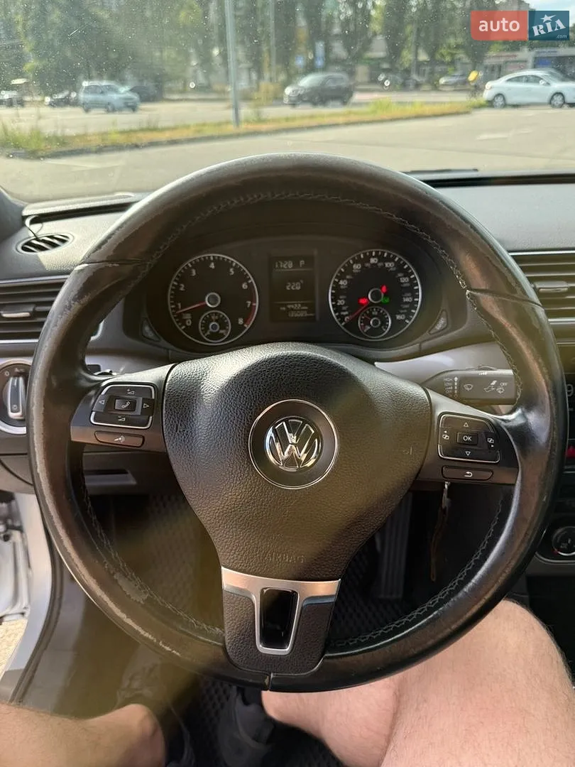 2014 Volkswagen Passat - мініатюра 13