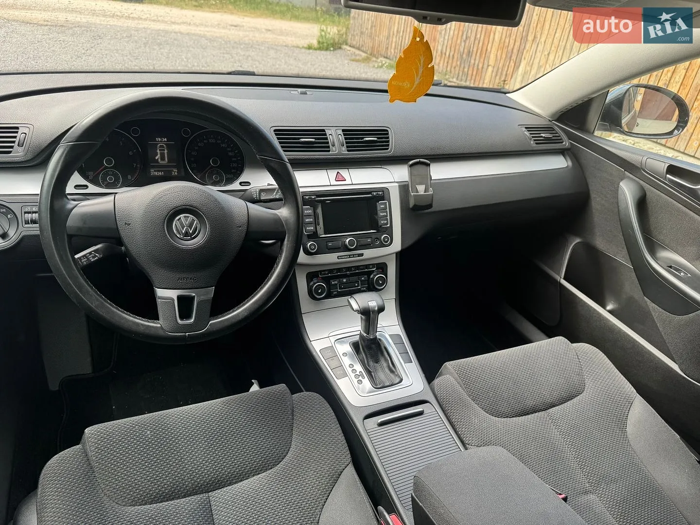 2010 Volkswagen Passat - мініатюра 16